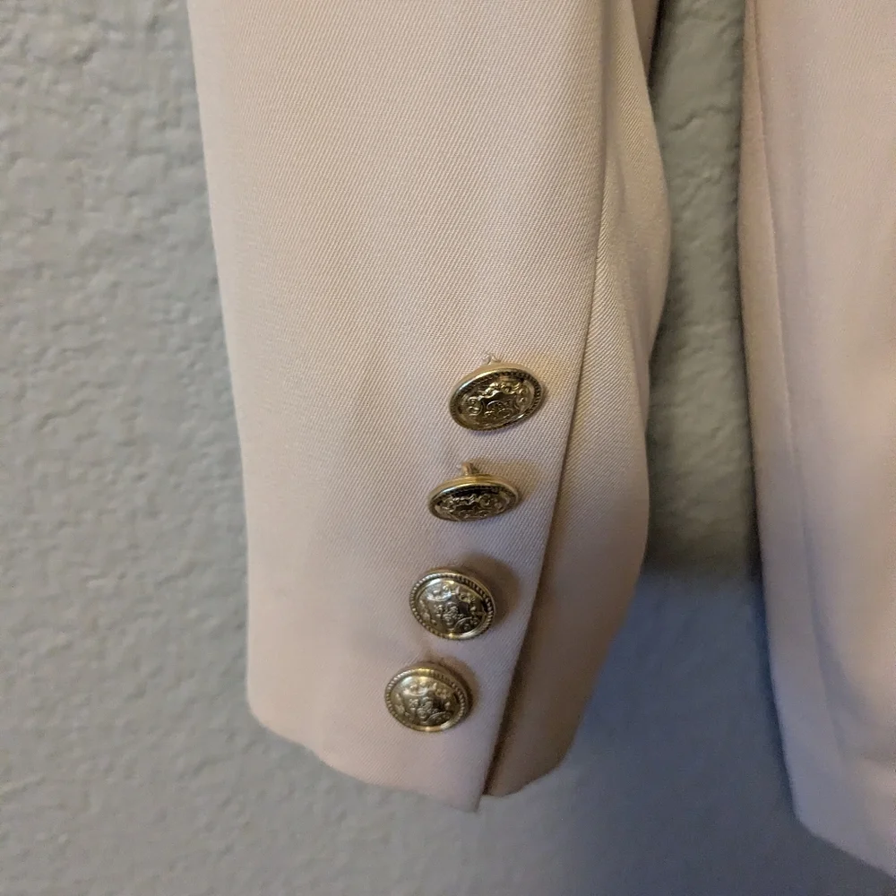 💥SALE💥 Vintage Voz Vago Elegant Beige Blazer with White Accents